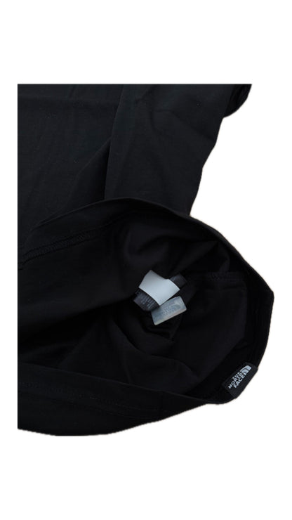 The North Face Crna Majica sa Vertikalnim Tekstom na Leđima