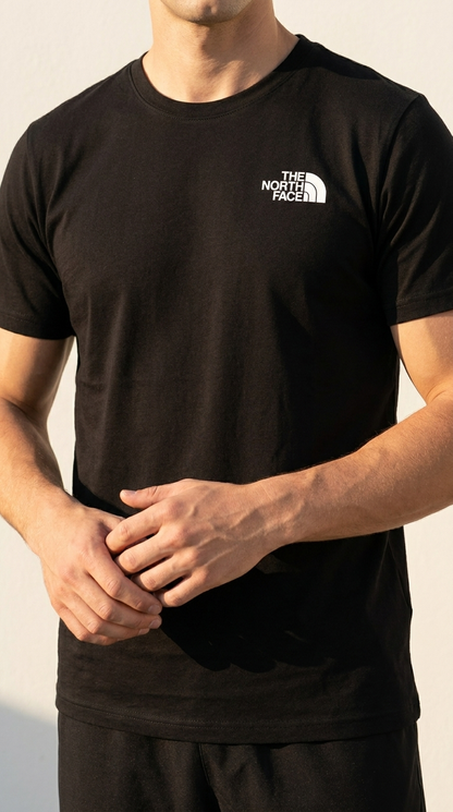 The North Face crna majica - model